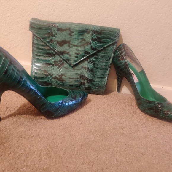 1980s vintage green snakeskin high heel stiletto pumps with matching clutch purs - Picture 4 of 7
